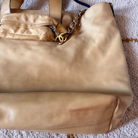 Authentic Chanel XL lambskin soft yellow Tote/Weekender bag - Picture 16 of 16